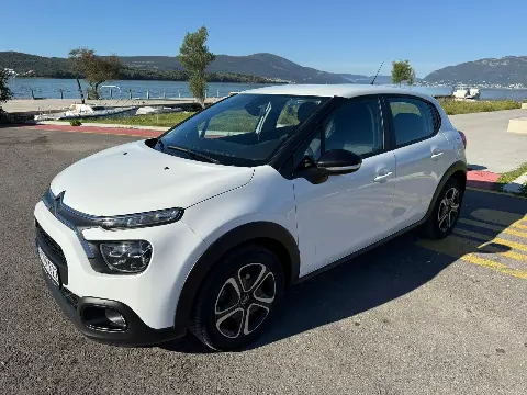 Citroen C3 or similar — Front